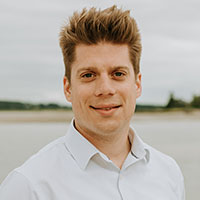 Portrait of Tim Smetana.