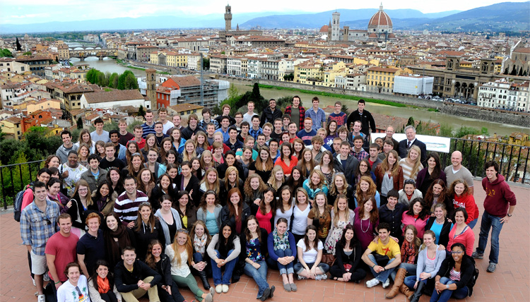 Gonzaga in Florence students group photo