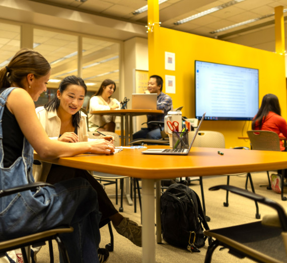 Tutors working in the Writing Center
