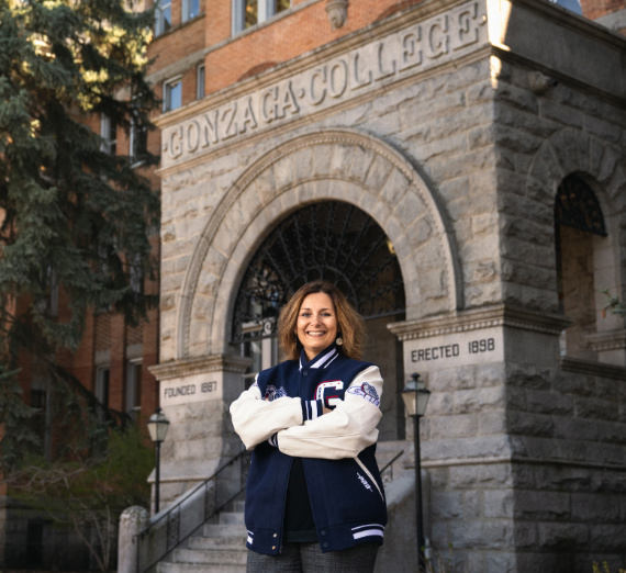 Katia Passerini in front of College Hall