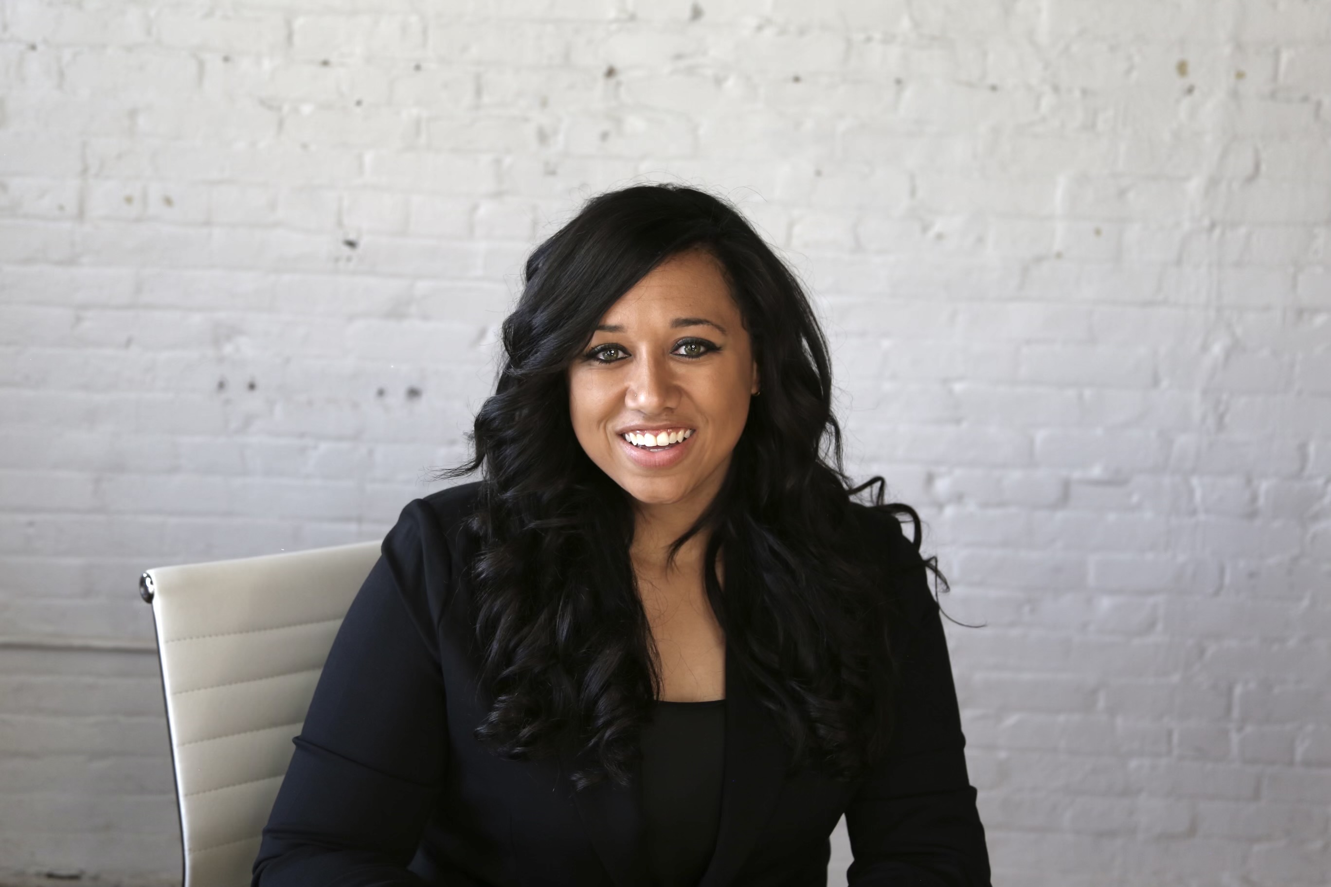 Mandi Price headshot