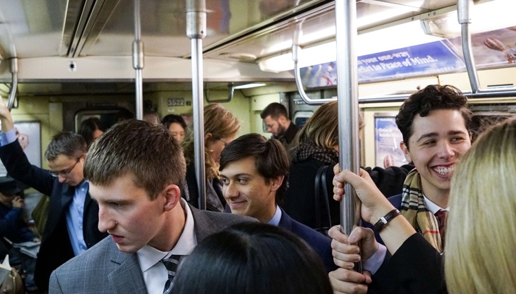 NY Trek Students on Subway