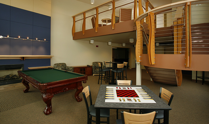 Kennedy Apartments rec area with pool table