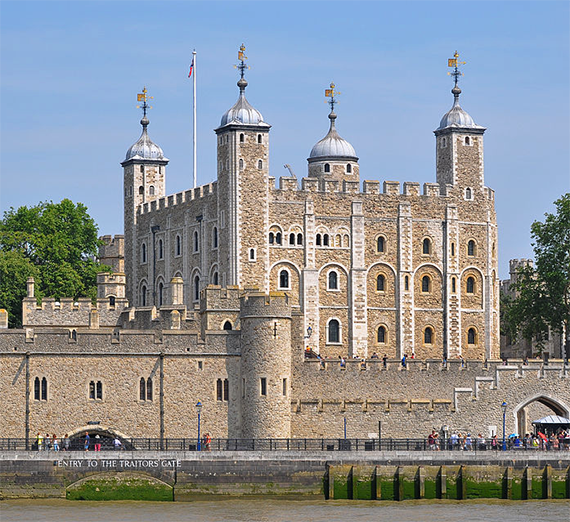 Tower of London by Bob Collowân 