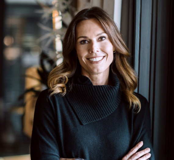 Portrait of author Tamara Leitner