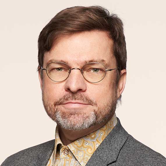 Photo of Dr. Wayne Visser