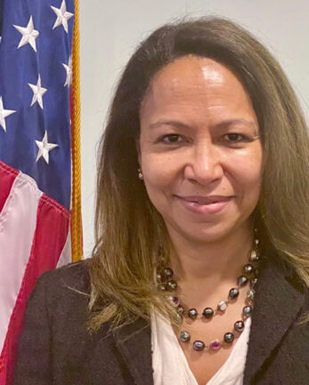 Daniela Ballard headshot