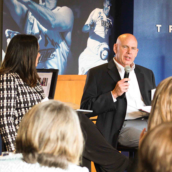 A speaker meets with students in the Certificate for Foundational Leadership program.