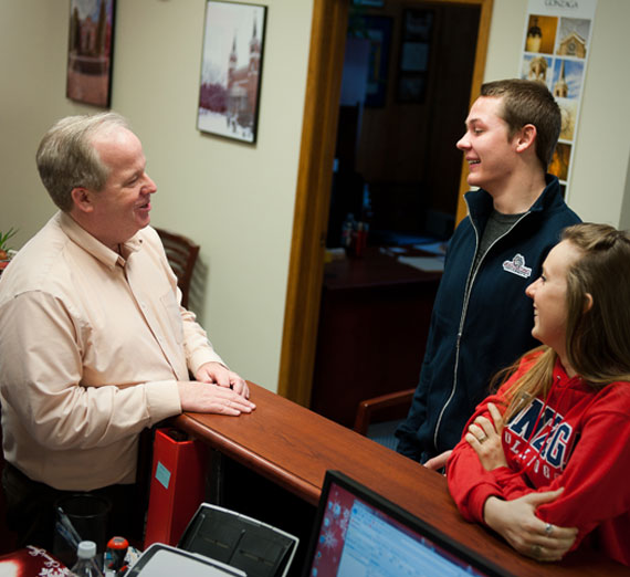 Student talking to the Student Financial Services office