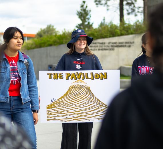 Undergrad students at Riverfront Park