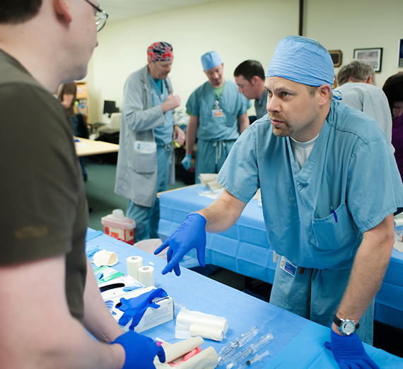 A nursing 51�Թ� participates in an Anesthesia class at Sacred Heart medical center