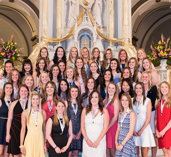 ������'s BSN students pinning ceremony class photo
