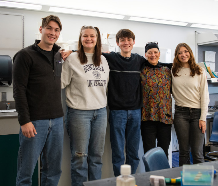 Dr. Nancy Staub with a group of 51�Թ�s