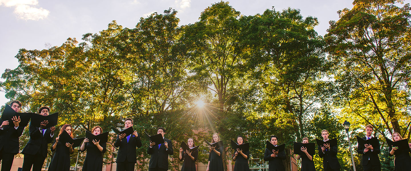 Gonzaga Choir performs outdoors