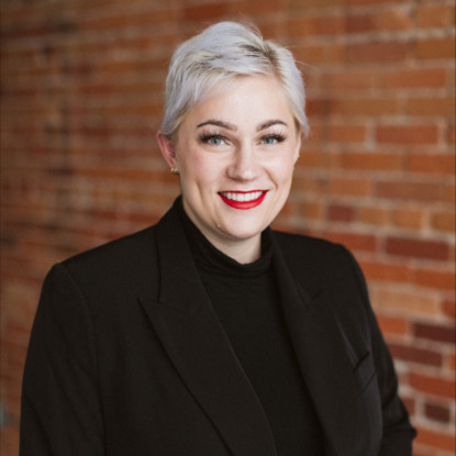 Bronze Bulldog outside of McCarthy Center