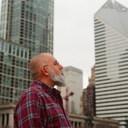 Porttrait of Dr. Vikas Gumbhir