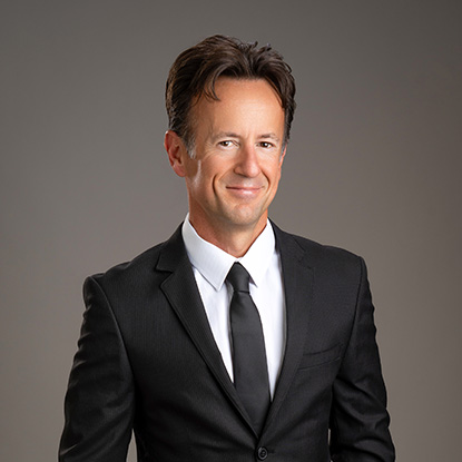 Dr. Adrian Popa