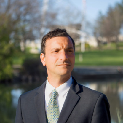 Headshot of Dan Fruchter