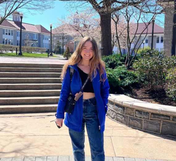 Portrait of Avalyn Hine