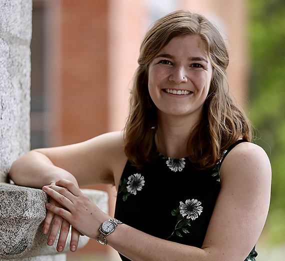 Portrait of Hanna Clements Biochemistry Major