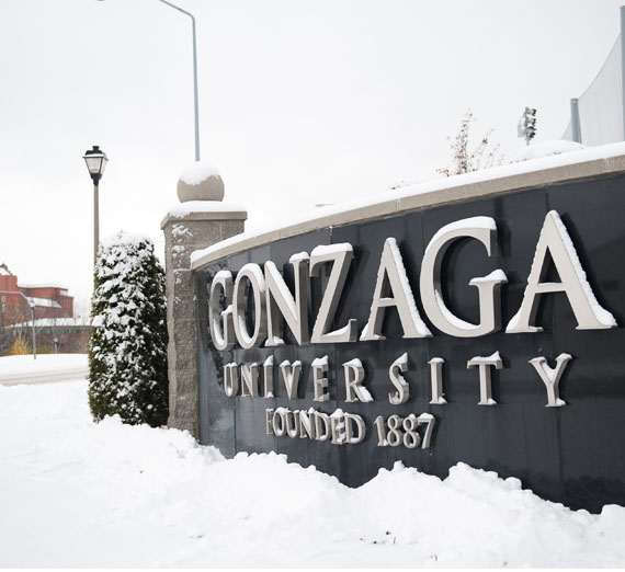 gonzaga university sign in the snow 
