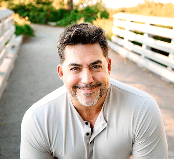 portrait of Chris Richard 