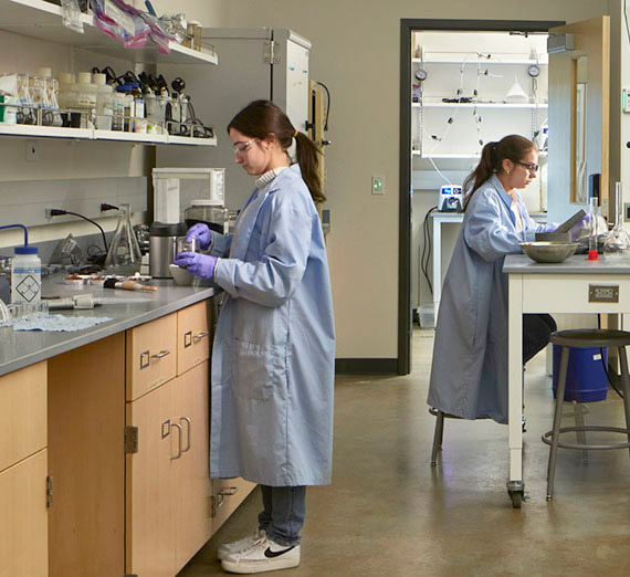 Students work in The Bollier Center's Environmental Engineering Lab.