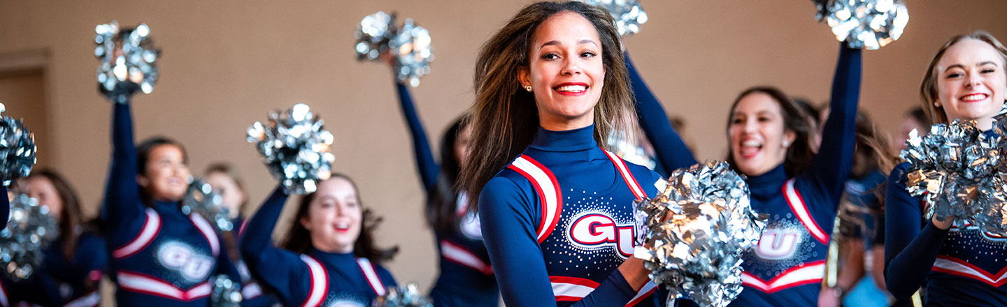 Gonzaga cheerleaders