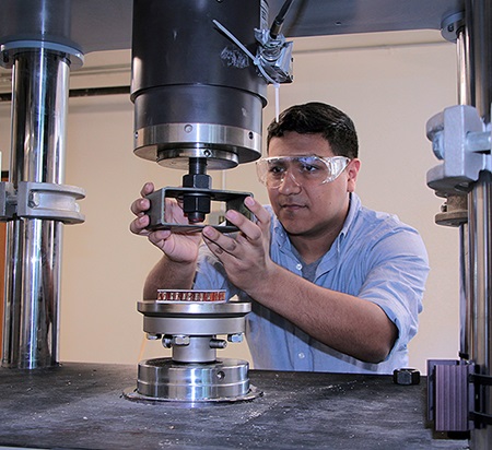 Cesar Ortiz Rios in the materials lab at the Gonzaga University School of Engineering and Applied Science. Credit Janean Schmidt