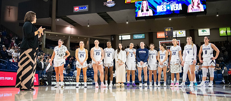 Coach Lisa Fortier addresses the Gonzaga Women's Basketball team.