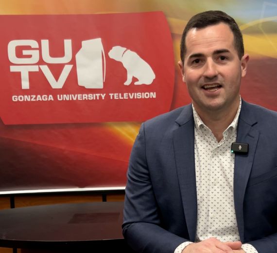 Broadcasting professor, John Collett.