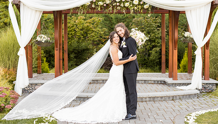 wedding photo outdoors