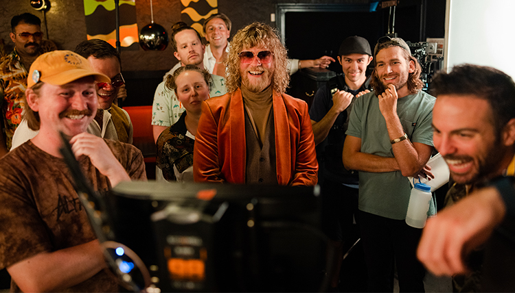R&B recording artist Allen Stone (center) enjoys a preview of a video recorded by Offbeat Films. Surrounding him are Zags Jess Clement (left of Stone), Danny Chastain (top right), Taylor Pedroza (’13, middle right) and Thomas Ackels (bottom right). Actors included Matt Vergara (’15, inset) and Connor Brenes (’13). Photos by Rajah Bose.