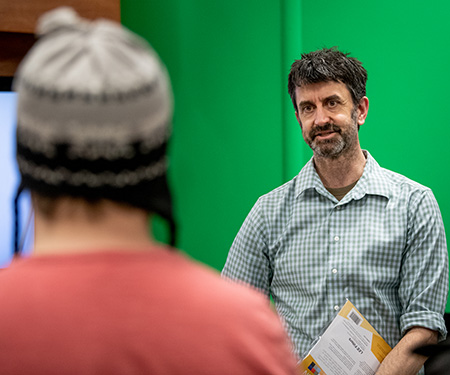 Professor Matt McCormick teaching lighting class (pre-COVID) in 2019. (GU photo)