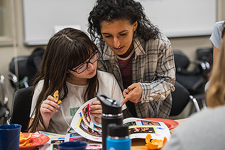 Sanna Darvish (’20) tutoring her mentee during Campus Kids. (GU photo)