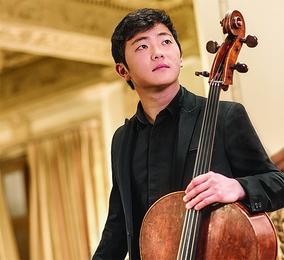  Cello Virtuoso Brannon Cho (Credit Carlin Ma) 