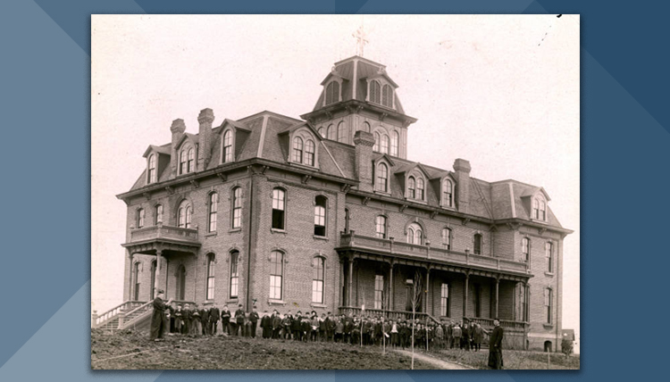 The first students and faculty of Gonzaga University