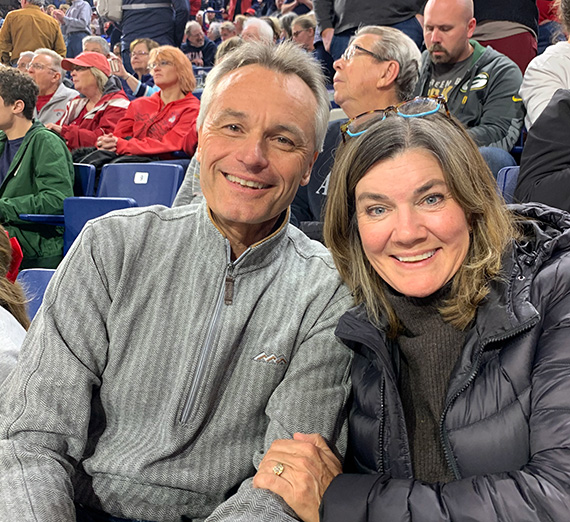 Scott and Liz Morris at a Zags game