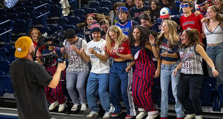 Gonzaga's Kennel Club