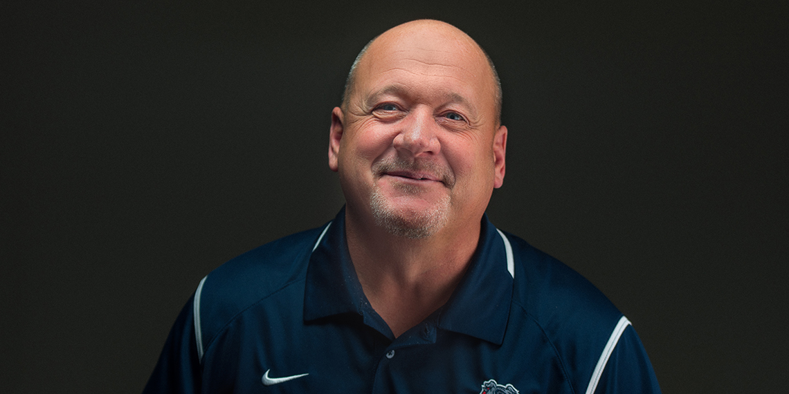 A headshot of Bob Finn.