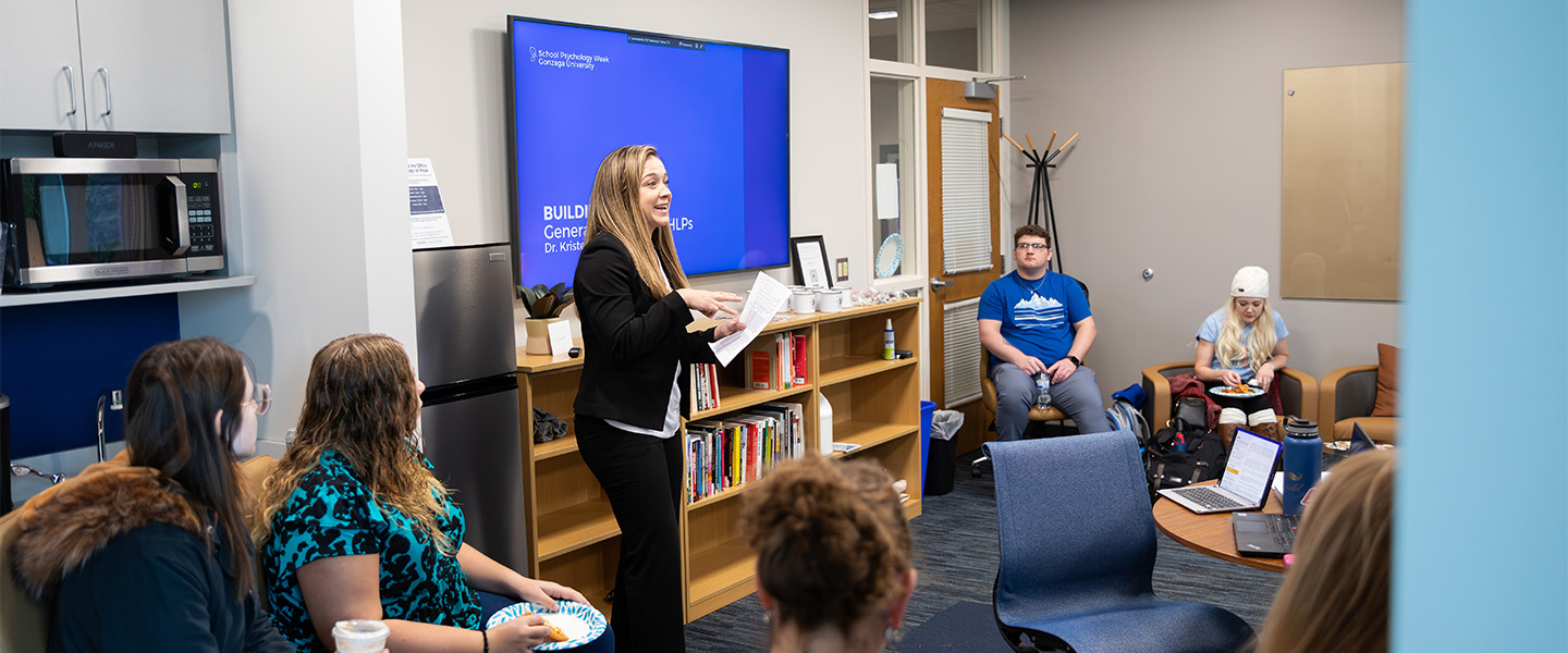 Dr.Kristin Arnold talks to students