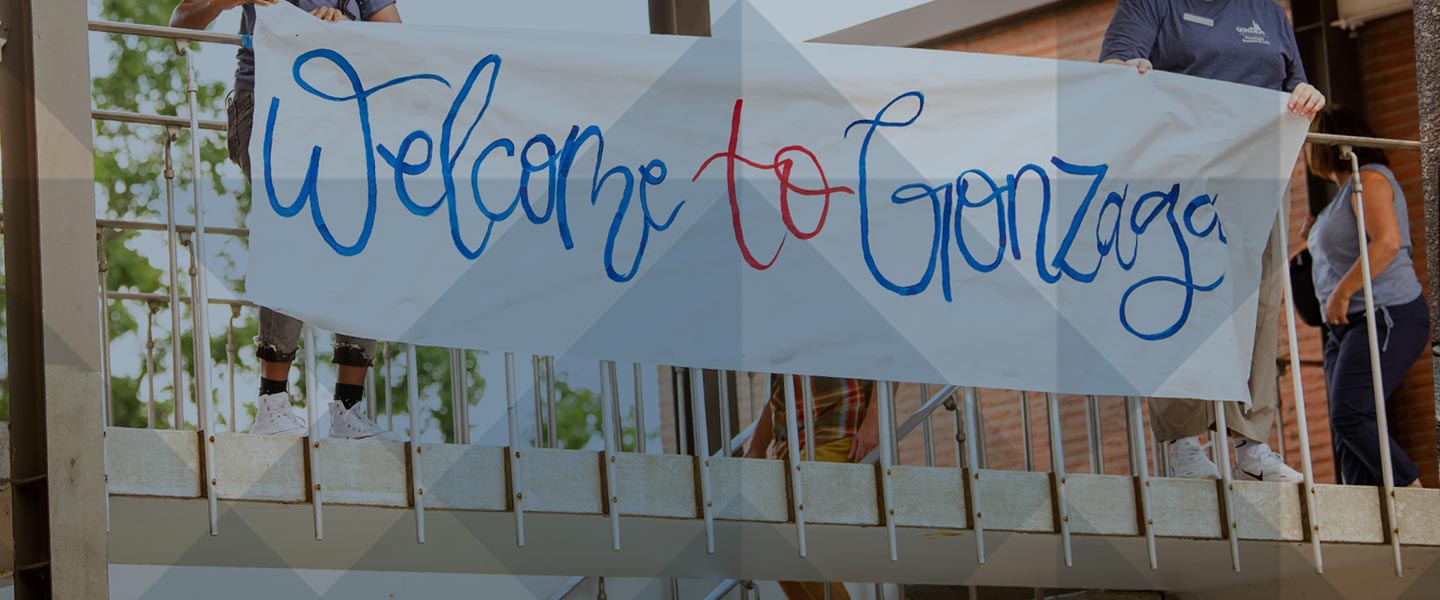 Welcome to Gonzaga banner from move-in day 2021 (image behind a patterned graphic overlay).